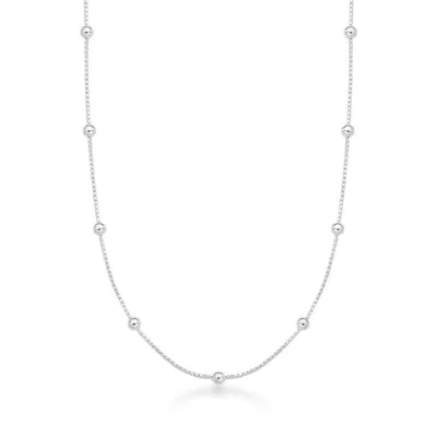 Colar choker prateado de corrente fina com bolinhas lisas espaçadas, sobre fundo branco