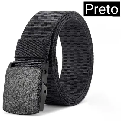 Cinto largo de nylon preto enrolado, com textura canelada, passante de tecido e fivela de PVC preta de superfície granulada