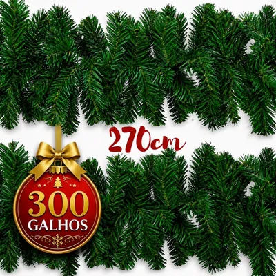 Festão de Natal verde, cheio de galhos finos tipo pinheiro, esticado em duas faixas sobre fundo branco