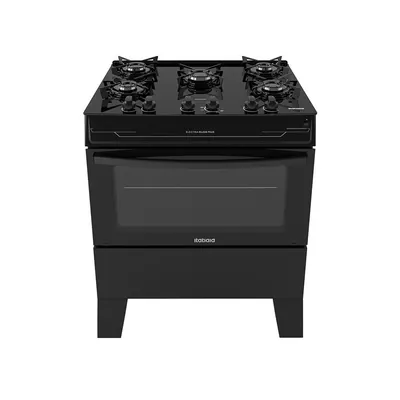 Fogão preto de cinco bocas com mesa de vidro, botões na frente, porta do forno com visor e pés altos