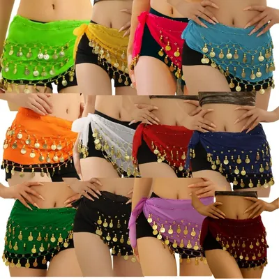 Doze lenços de quadril para dança do ventre em cores diferentes, com fileiras de moedinhas douradas, amarrados na cintura