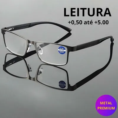 Óculos de leitura de armação retangular em metal grafite com hastes pretas frisadas, refletidos em superfície escura