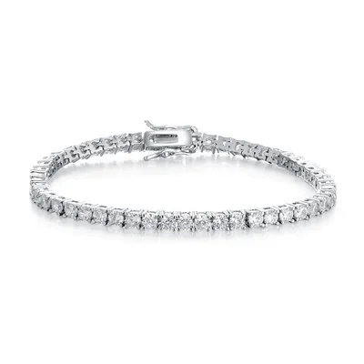 Pulseira tennis prateada com fileira de pedras redondas transparentes e fecho com travas