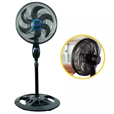 Ventilador de pé preto com seis pás, anel azul no centro, haste alta e base redonda; detalhe da traseira numa sala